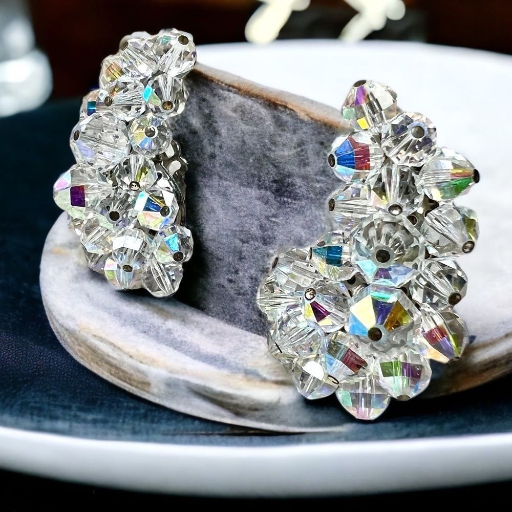 Vintage 50s Signed Laguna Aurora Borealis Glass Crystal Beaded Clip Earrings 30$